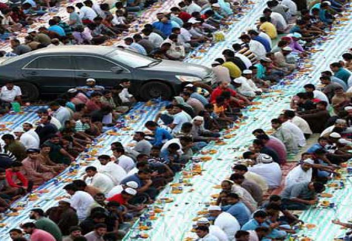Terpenjara di Tengah Buka Puasa